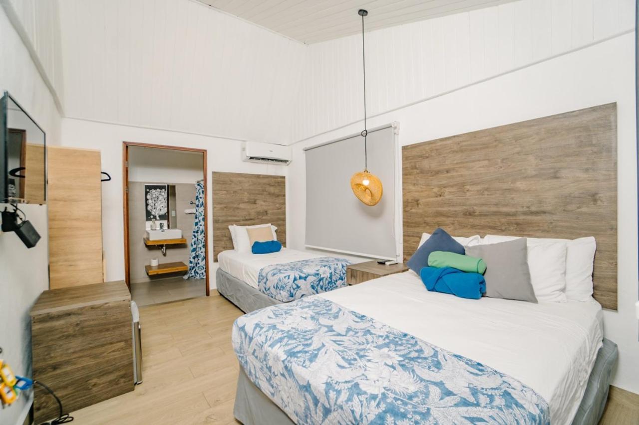 Hotel Ocotal Bed & Breakfast Playa Ocotal ภายนอก รูปภาพ