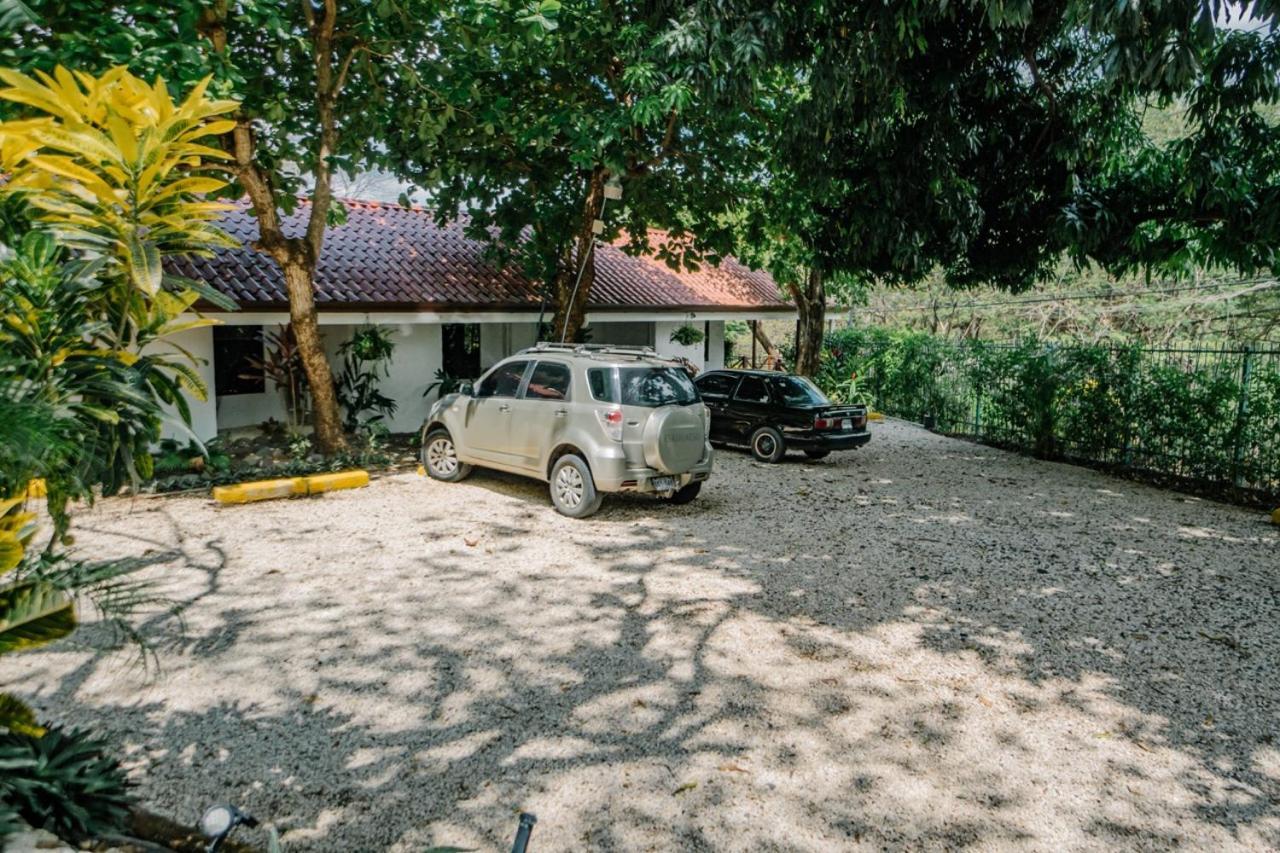 Hotel Ocotal Bed & Breakfast Playa Ocotal ภายนอก รูปภาพ